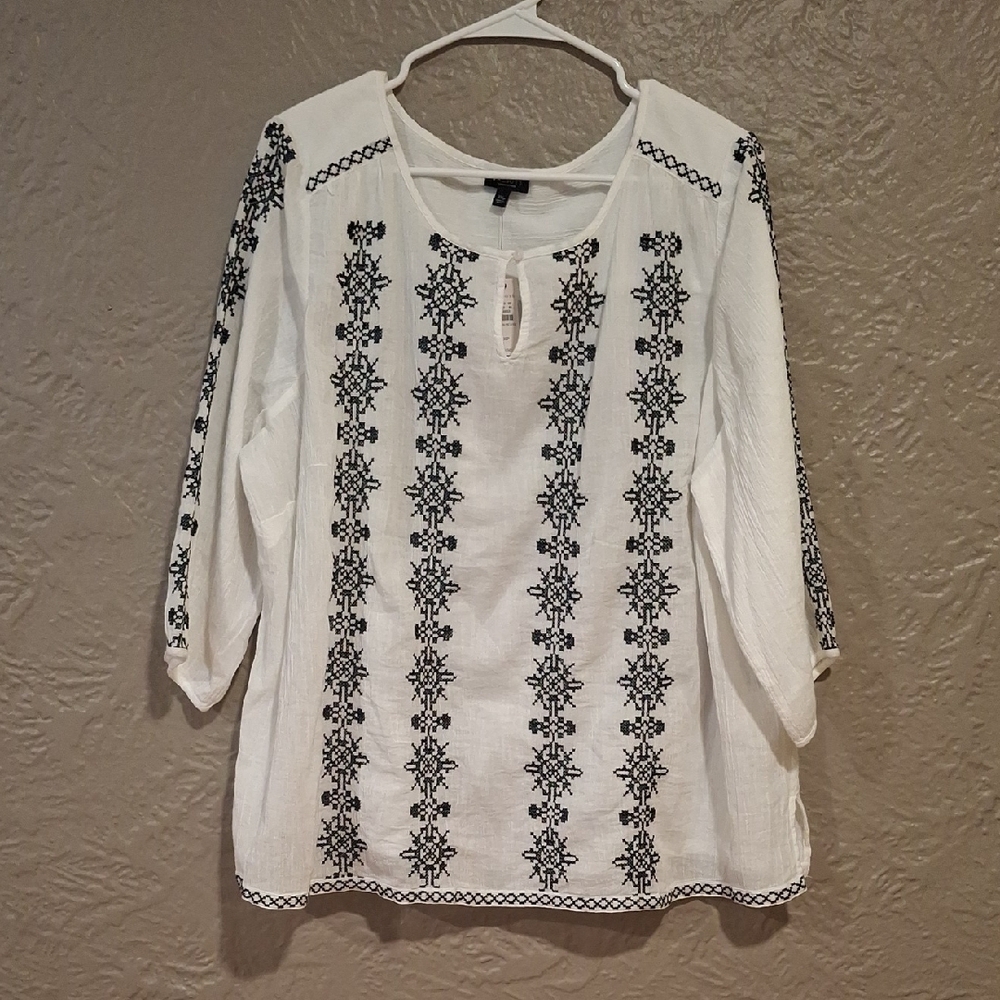 Talbots White 3/4 Sleeve Embellished Blouse
